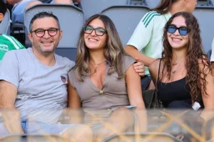 Το "Λεμεσιανό" της πρεμιέρας βάφτηκε... πράσινο! (Φώτος)