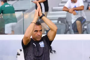 Το "Λεμεσιανό" της πρεμιέρας βάφτηκε... πράσινο! (Φώτος)