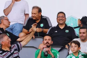 Το "Λεμεσιανό" της πρεμιέρας βάφτηκε... πράσινο! (Φώτος)