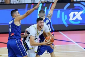 Ανταγωνιστική... όσο μπορούσε η Εθνική μας - Ήττα στην πρεμιέρα (Φωτος) 