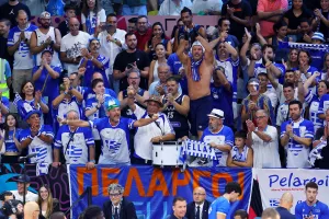 Με το..δεξί η Ελλαδάρα! (Φώτος)