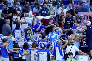 Με το..δεξί η Ελλαδάρα! (Φώτος)
