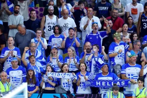 Με το..δεξί η Ελλαδάρα! (Φώτος)