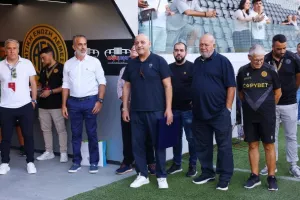 (Φώτος/Βίντεο kerkida) Τίμησαν τον Τρισκόφσκι