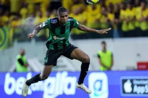 ΑΕΛ-Ολυμπιακός:  Ποδαρικό με το δεξί με πρωταγωνιστή τον Φεριέρ (φώτος)