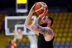 (Φωτορεπορτάζ) Δράση στη Λεμεσό με EuroBasket!