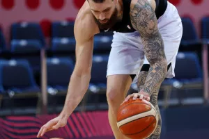 (Φωτορεπορτάζ) Δράση στη Λεμεσό με EuroBasket!