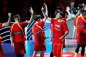 (Φωτορεπορτάζ) Δράση στη Λεμεσό με EuroBasket!