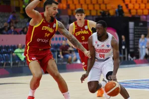 (Φωτορεπορτάζ) Δράση στη Λεμεσό με EuroBasket!