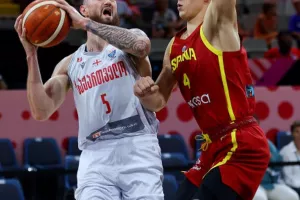 (Φωτορεπορτάζ) Δράση στη Λεμεσό με EuroBasket!