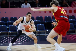 (Φωτορεπορτάζ) Δράση στη Λεμεσό με EuroBasket!
