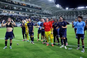 Οι ώρες με τον Ερυθρό Αστέρα