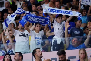 Με το..δεξί η Ελλαδάρα! (Φώτος)
