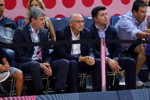 Με το..δεξί η Ελλαδάρα! (Φώτος)