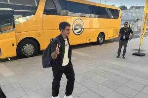 Η άφιξη της ΑΕΛ (Φώτος kerkida)