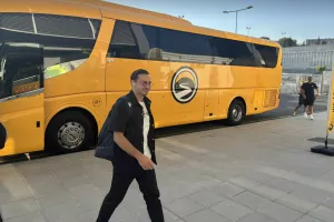 Η άφιξη της ΑΕΛ (Φώτος kerkida)