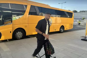 Η άφιξη της ΑΕΛ (Φώτος kerkida)
