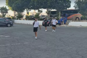 (ΦΩΤΟΡΕΠΟΡΤΑΖ) Η άφιξη της Ανόρθωσης 