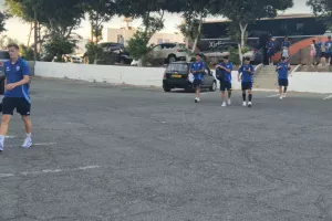 (ΦΩΤΟΡΕΠΟΡΤΑΖ) Η άφιξη της Ανόρθωσης 