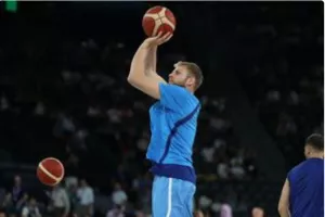 Aνακοίνωσε τον Χαραλαμπόπουλο η ΑΕΚ