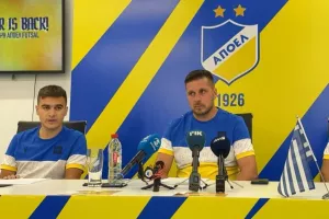 "Είμαστε το ΑΠΟΕΛ και πρέπει να πρωταγωνιστούμε/Λευκόθεο... όπως τις παλιές εποχές"