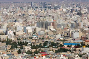 Το Ιράν κλείνει δημόσιες υπηρεσίες λόγω καύσωνα