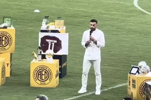 (ΒΙΝΤΕΟ kerkida) Συγκινημένος ο "Τρίσκο": " Δεν μετανιώνω τίποτα-Ήταν η ζωή μου..."