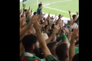 "Για’ σένα ζώ, για σένα τραγουδώ"