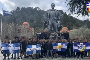 "Αναλαμβάνουμε την ευθύνη... να μας συλλάβουν όλους στο κρησφύγετο του Σταυραετού"