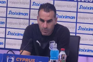 MEΓΑΛΗ η απογοήτευση του κόουτς