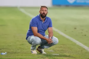Ψάχνει... ο Γκόμεθ
