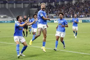 Έγραψε ΙΣΤΟΡΙΑ η Πάφος/Με ΓΚΟΛΑΡΑ του Ζάζα στα… αστέρια του Champions League (φώτος)
