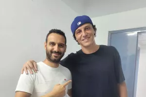 Με τον πρώην αρχηγό ο David Luiz