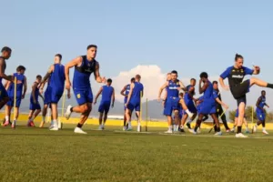 Εν αναμονή των επιστροφών Πέρεθ, Δώνη στον Άρη