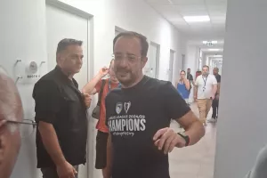 Προχθές αντέδρασε, τώρα; 
