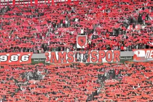 Κατάμεστο γήπεδο της Σάμσουνσπορ