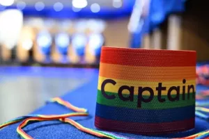 Premier League: Τίτλοι τέλους για το LGBTQ+ περιβραχιόνιο