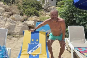 ΑΠΟΕΛ… και στην παραλία!