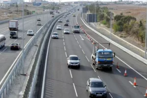 Καραμπόλα τριών οχημάτων