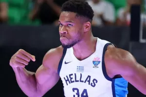 Το αφιέρωμα της FIBA στον Γιάννη: «Εφιάλτης για κάθε αντίπαλη ομαδα»
