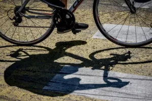 Τραγωδία στο Αγρίνιο: Αυτοκίνητο παρέσυρε και σκότωσε ποδηλάτη