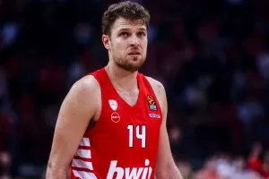 Ολυμπιακός για Βεζένκοβ: “Ηγείται ως ο απόλυτος αντι-σταρ”
