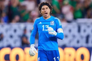 Στη…σκιά του Guillermo Ochoa