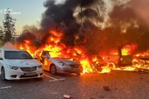 Ουκρανία: Τρεις νεκροί και δεκάδες τραυματίες από ρωσικές επιθέσεις