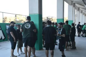 Θύρα 9/"Εδώ πεθαίνουμε 1000 φορές για ό,τι αγαπάμε" (φώτος)