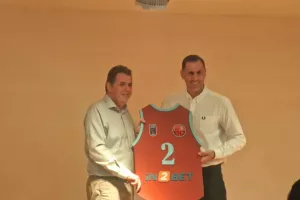 (ΦΩΤΟΣ Kerkida) Τα...φλας στον "μέγα" χορηγό και το ρόστερ!