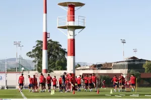 ΚΛΙΚΣ απ' την τελευταία προπόνηση του Ολυμπιακού 