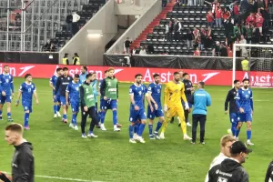 AΠΑΓΟΡΕΥΕΤΑΙ να είναι... περισσότεροι!!!