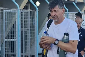 (Φώτος Kerkida) Η άφιξη του ΑΠΟΕΛ 