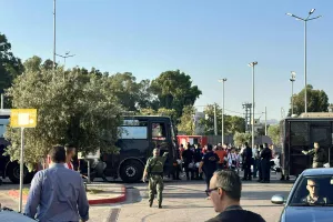 (Φώτος Kerkida) ΕΞΩ από "Γεώργιος Καραϊσκάκης"